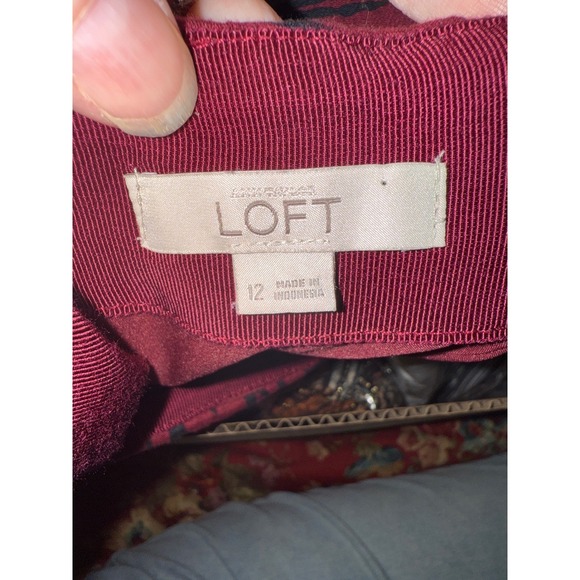LOFT Burgundy Black Floral Textured Pencil‎ Skirt Women's Size 12 - Picture 6 of 7
